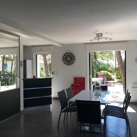 Maison Sous Les Pins *